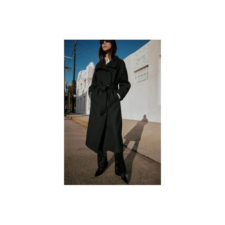 Пальто из шерсти с высоким воротом