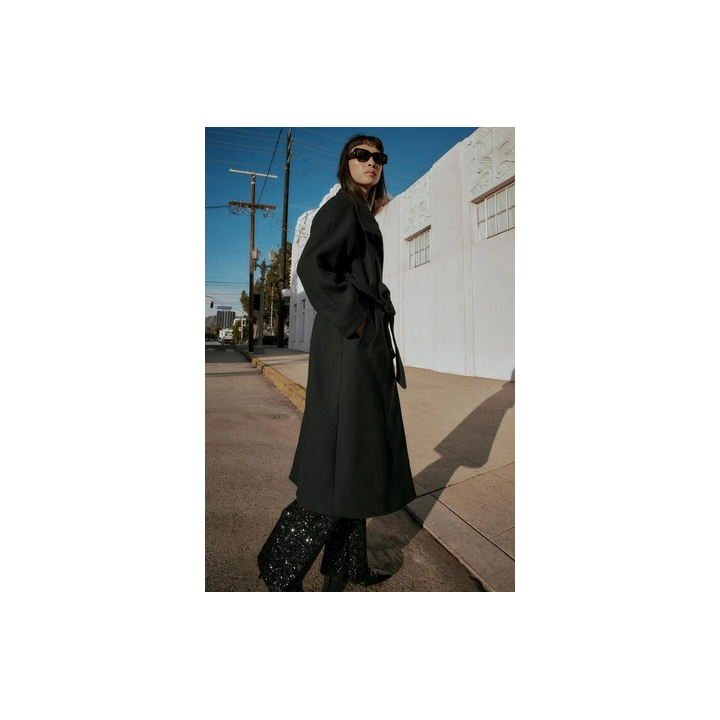 Пальто из шерсти с высоким воротом