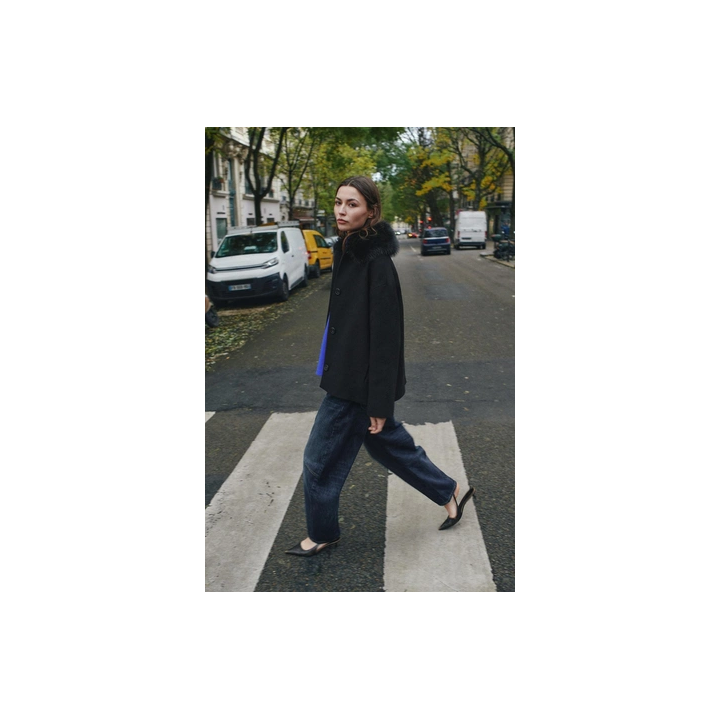 КОРОТКОЕ ПАЛЬТО ИЗ ШЕРСТИ С ЛАЦКАНАМИ ИЗ ИСКУССТВЕННОГО МЕХА