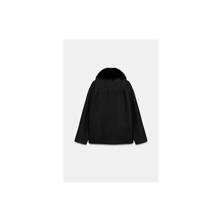 КОРОТКОЕ ПАЛЬТО ИЗ ШЕРСТИ С ЛАЦКАНАМИ ИЗ ИСКУССТВЕННОГО МЕХА