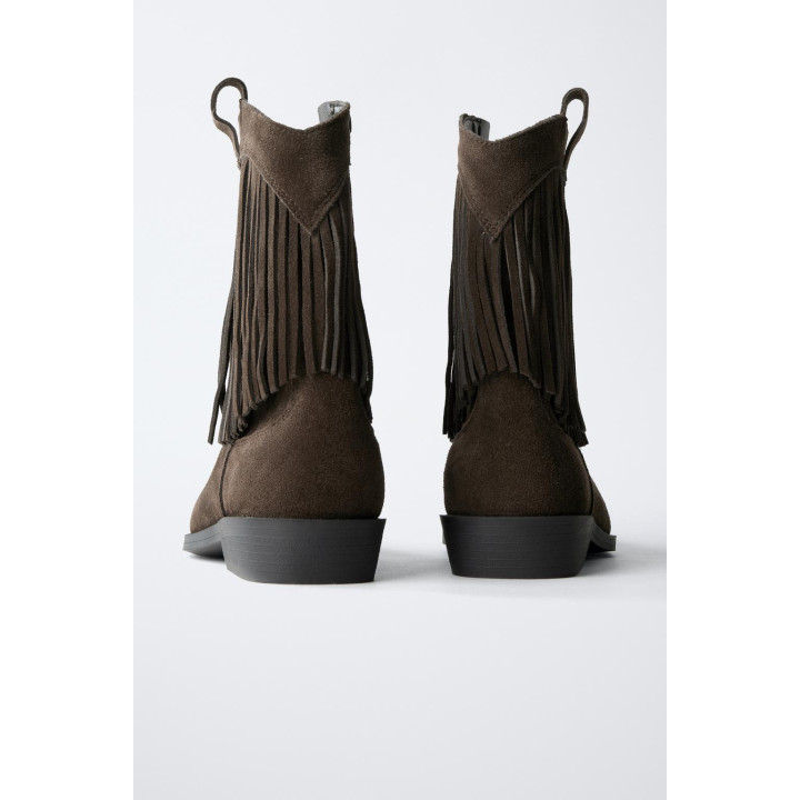 КОЖАНЫЕ БОТИНКИ В КОВБОЙСКОМ СТИЛЕ С БАХРОМОЙ