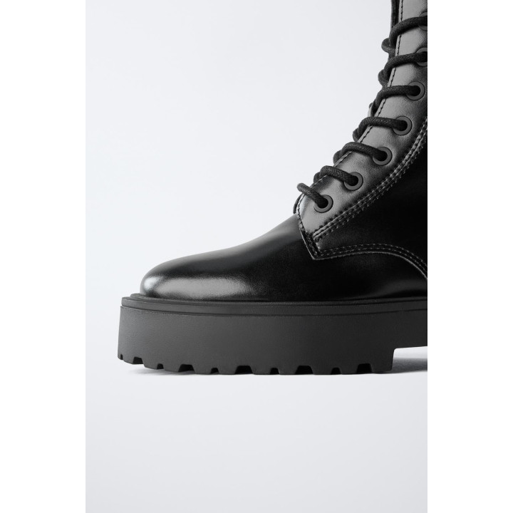 БОТИНКИ СО ШНУРОВКОЙ