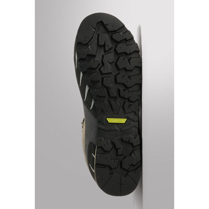 ВОДОНЕПРОНИЦАЕМЫЕ ГОРНЫЕ БОТИНКИ RECCO®