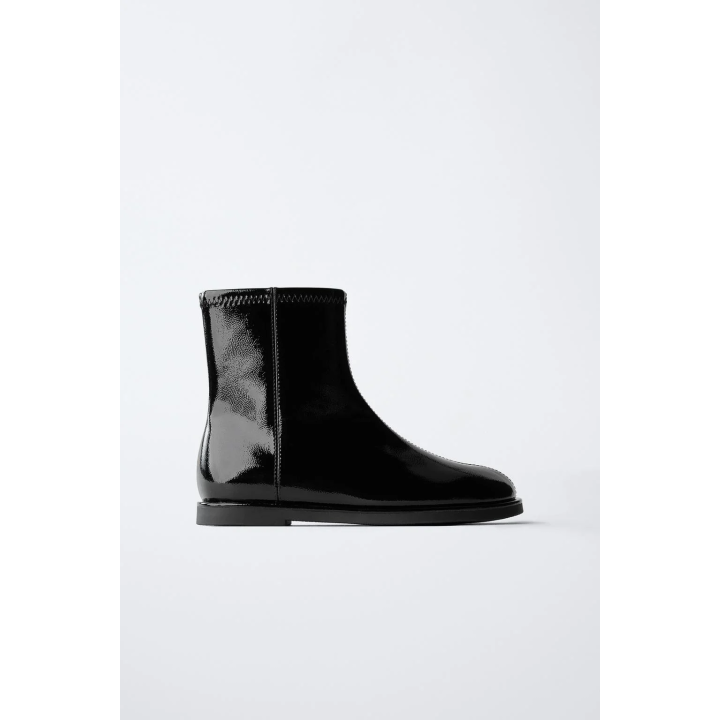 Лаковые ботильоны