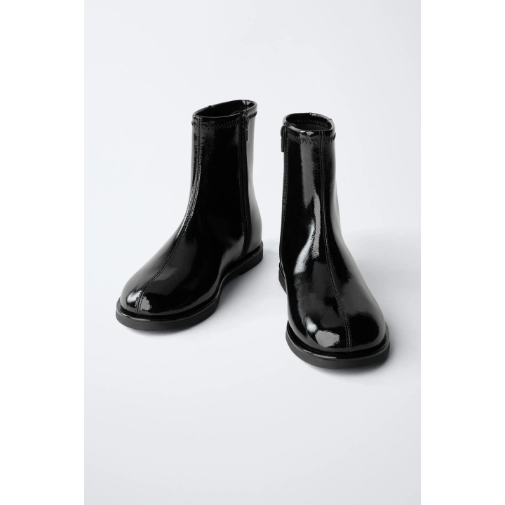 Лаковые ботильоны