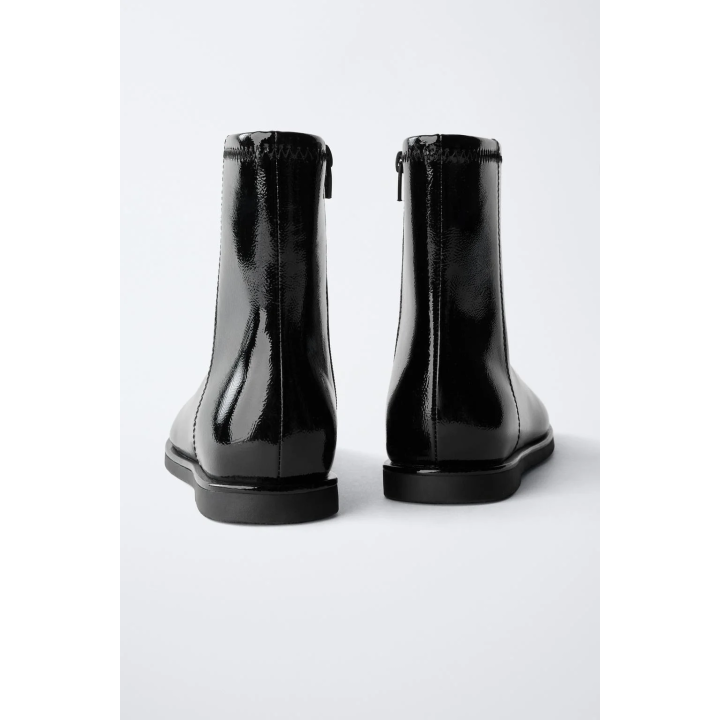 Лаковые ботильоны