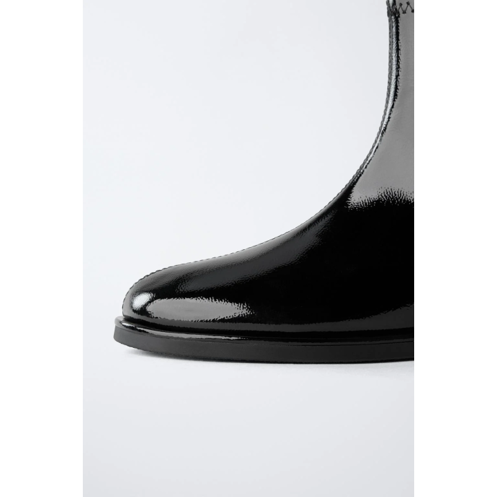 Лаковые ботильоны