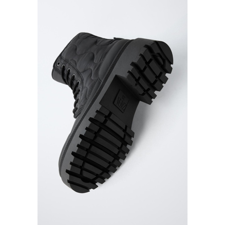 СТЕГАНЫЕ БОТИНКИ НА ШНУРОВКЕ