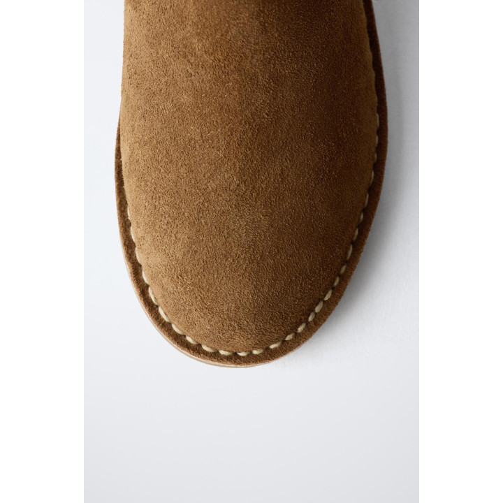 КОЖАНЫЕ БОТИЛЬОНЫ С ДЕКОРАТИВНОЙ СТРОЧКОЙ