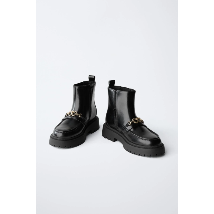 ЛАКИРОВАННЫЕ БОТИНКИ ЧЕЛСИ С СЕРДЕЧКОМ