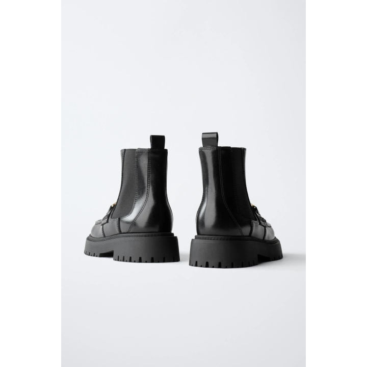 ЛАКИРОВАННЫЕ БОТИНКИ ЧЕЛСИ С СЕРДЕЧКОМ