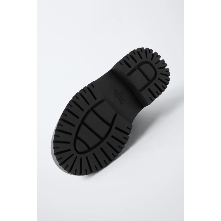 ЛАКИРОВАННЫЕ БОТИНКИ ЧЕЛСИ С СЕРДЕЧКОМ