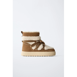 БОТИНКИ ИЗ ИСКУССТВЕННОЙ ОВЧИНЫ ИЗ КОМБИНИРОВАННЫХ МАТЕРИАЛОВ