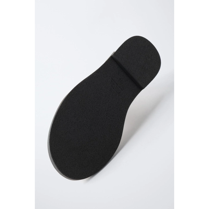 ЛАКИРОВАННЫЕ БОТИЛЬОНЫ ЦВЕТА ЭКРЮ