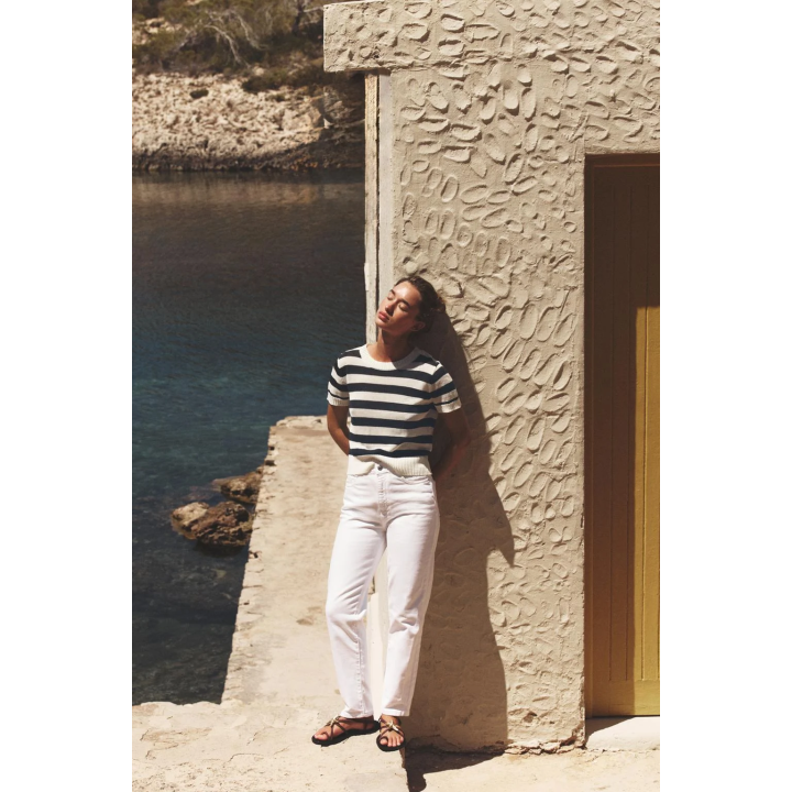 ТРИКОТАЖНАЯ ФУТБОЛКА В ПОЛОСКУ