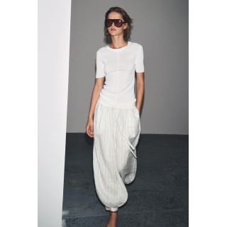 ТРИКОТАЖНЫЙ ТОП С КОРОТКИМИ РУКАВАМИ