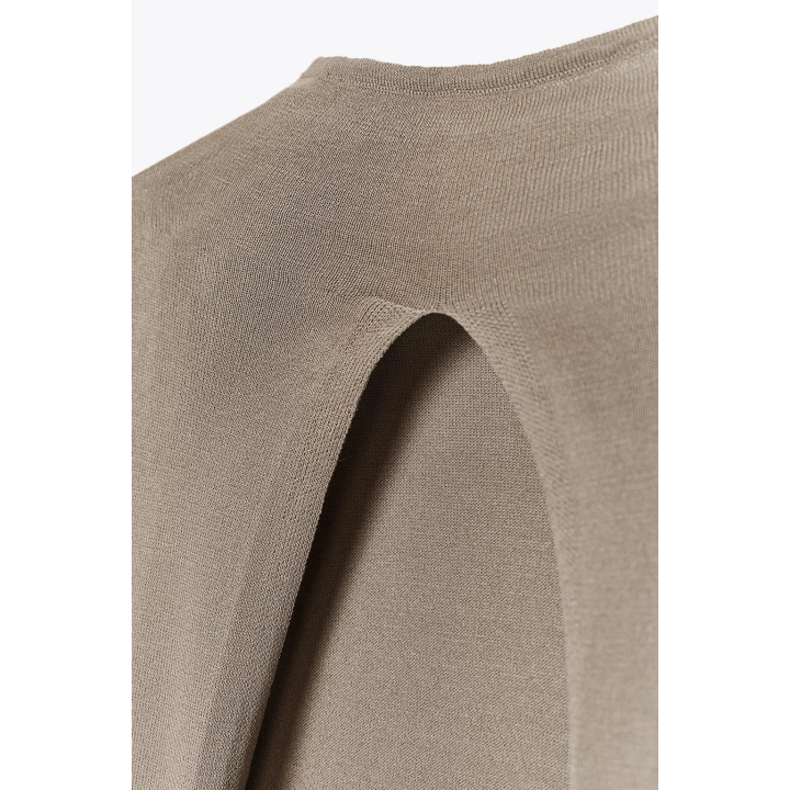 ТРИКОТАЖНЫЙ ТОП С УЗЛОМ НА СПИНЕ