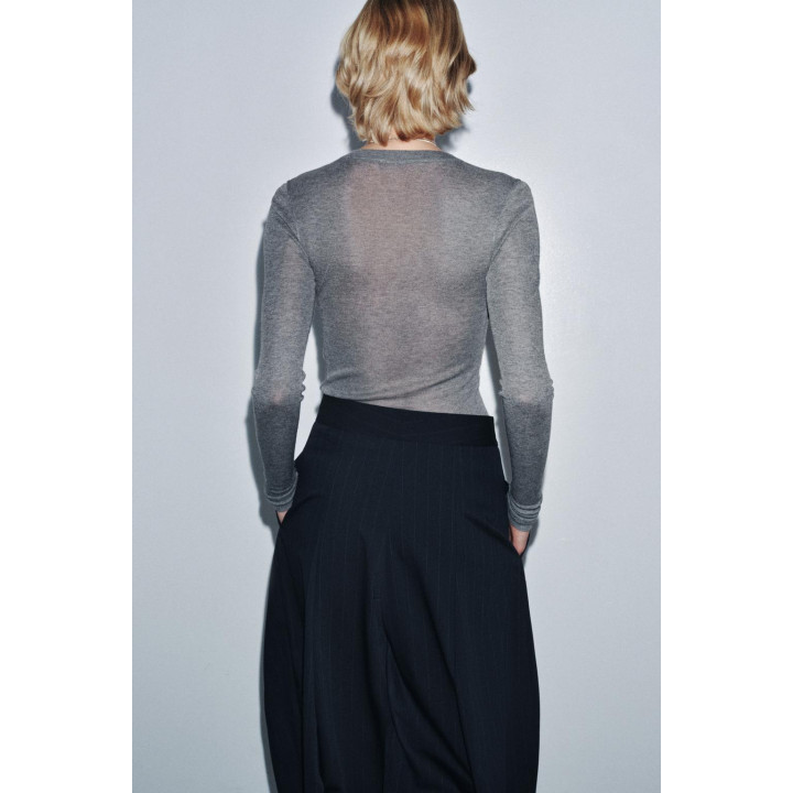 ТОП ИЗ ОЧЕНЬ ТОНКОГО ТРИКОТАЖА