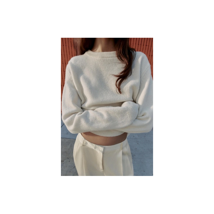 ОДНОТОННЫЙ СВИТЕР