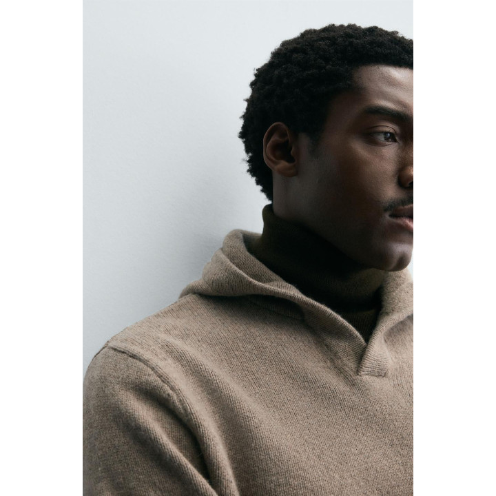 ТОЛСТОВКА ИЗ 100% ШЕРСТИ С КАПЮШОНОМ