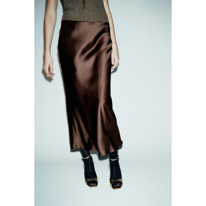 АТЛАСНАЯ ЮБКА МИДИ