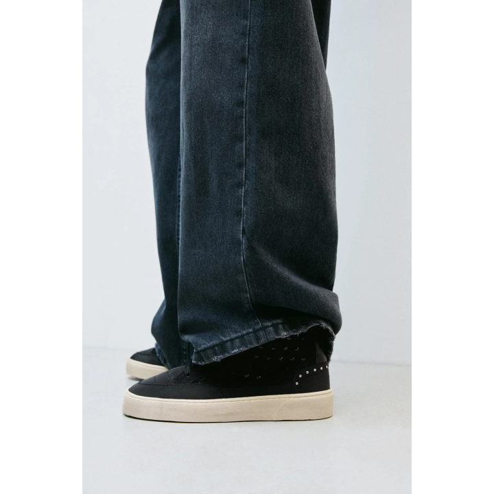 ВЫСОКИЕ КЕДЫ СО СТРАЗАМИ