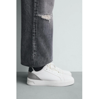 КРОССОВКИ С ДЕТАЛЬЮ НА ЗАДНИКЕ