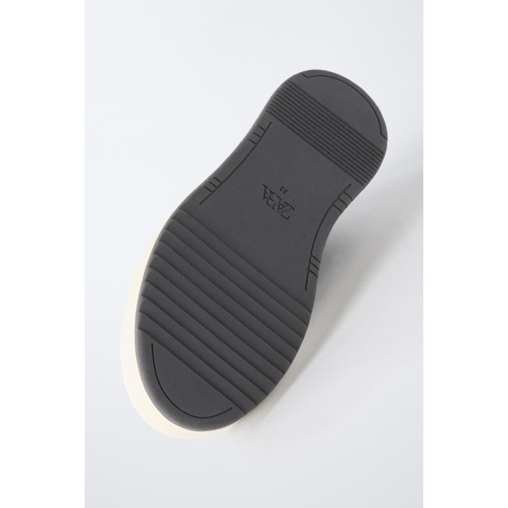 ВЫСОКИЕ КЕДЫ С ГРАФФИТИ