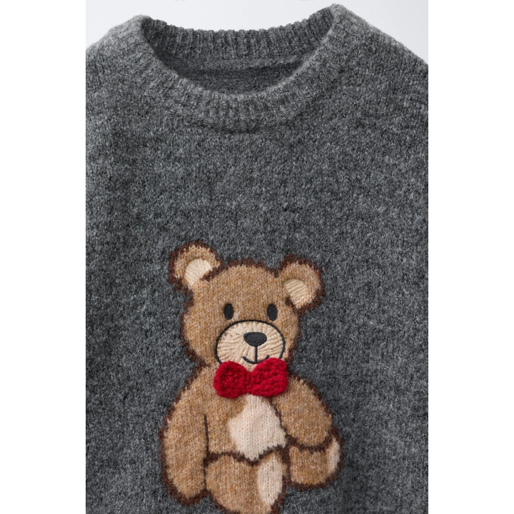 ВЯЗАНЫЙ ДЖЕМПЕР С МЕДВЕДЕМ