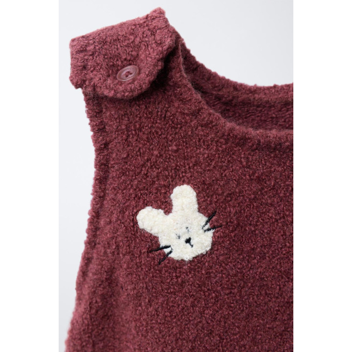 ТРИКОТАЖНЫЙ КОМБИНЕЗОН С ВЫШИТЫМИ КРОЛИКАМИ