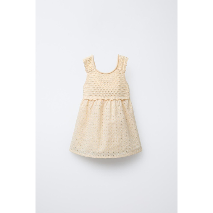 КОМБИНИРОВАННОЕ ТРИКОТАЖНОЕ ПЛАТЬЕ С ВЫШИВКОЙ В ШВЕЙЦАРСКОМ СТИЛЕ