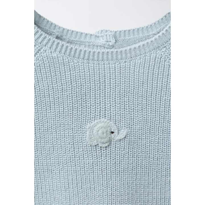 ВЯЗАНЫЙ ЖЕМЧУЖНЫЙ ДЖЕМПЕР С ВЫШИВКОЙ В ВИДЕ СЛОНА