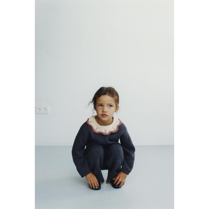 ТРИКОТАЖНЫЕ БРЮКИ-КЮЛОТЫ С ВЫШИВКОЙ В ВИДЕ ЦВЕТОВ