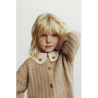 ВЯЗАНЫЙ КАРДИГАН С КРУЖЕВНЫМ ВОРОТНИКОМ