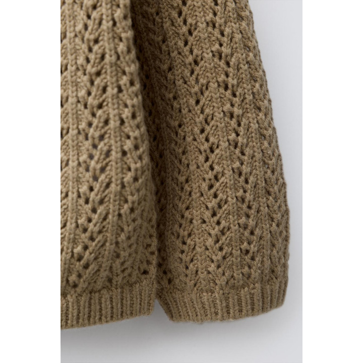 ВЯЗАНЫЙ КАРДИГАН С КРУЖЕВНЫМ ВОРОТНИКОМ