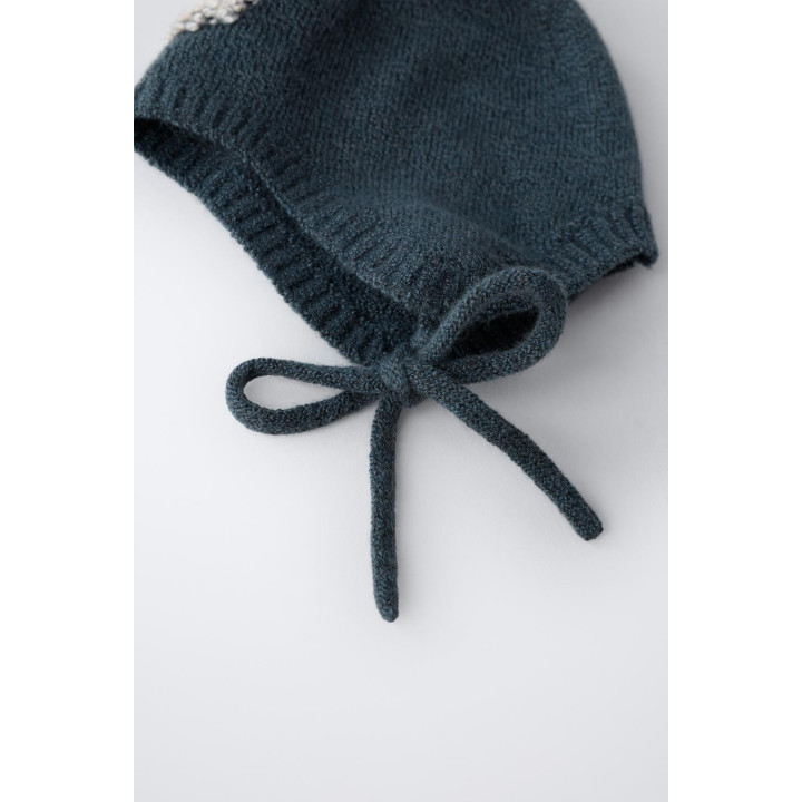 ВЯЗАНЫЙ ЧЕПЧИК С ВЫШИВКОЙ СОБАЧКИ