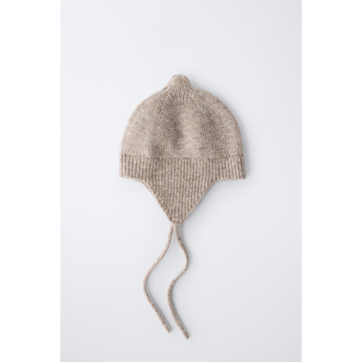 ШАПКА С ОСТРЫМ КОНЦОМ ИЗ ШЕРСТИ И КАШЕМИРА