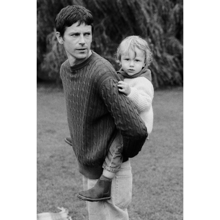 ВЯЗАНЫЙ КАРДИГАН С НАВЕСНЫМИ ПЕТЛЯМИ