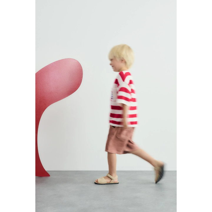 ТРИКОТАЖНАЯ ФУТБОЛКА В ПОЛОСКУ С ВЫШИВКОЙ «МАЯК»