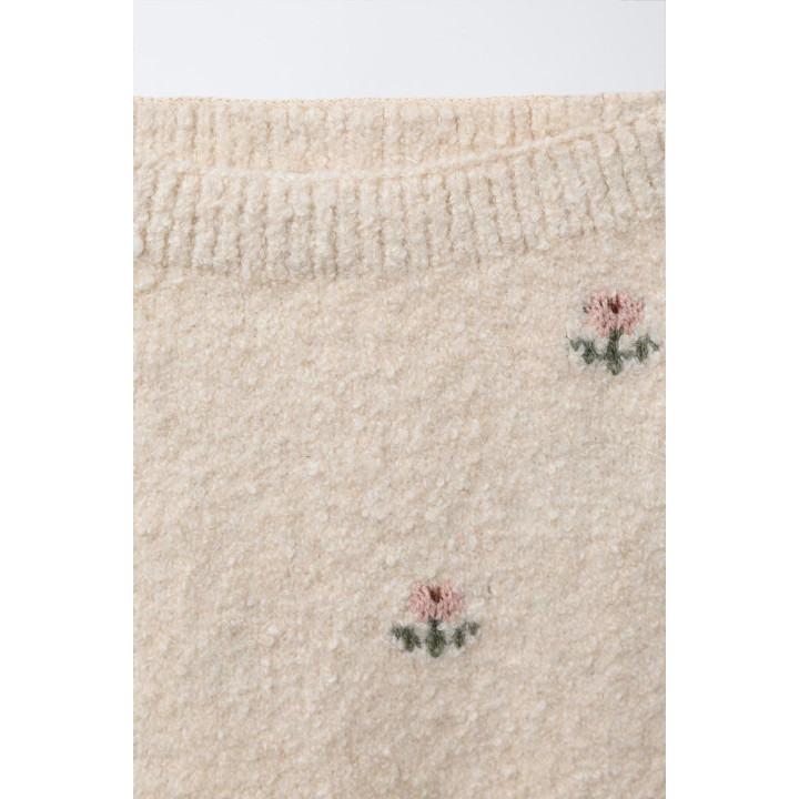 БРЮКИ С ВЫШИВКОЙ В ВИДЕ ЦВЕТОВ