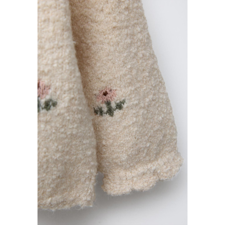 ВЯЗАНЫЙ ДЖЕМПЕР С ВЫШИВКОЙ В ВИДЕ ЦВЕТОВ