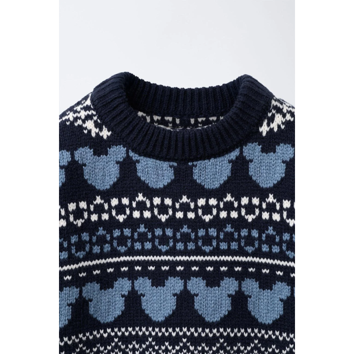 ЖАККАРДОВЫЙ ДЖЕМПЕР С ПРИНТОМ «МИККИ МАУС» © DISNEY