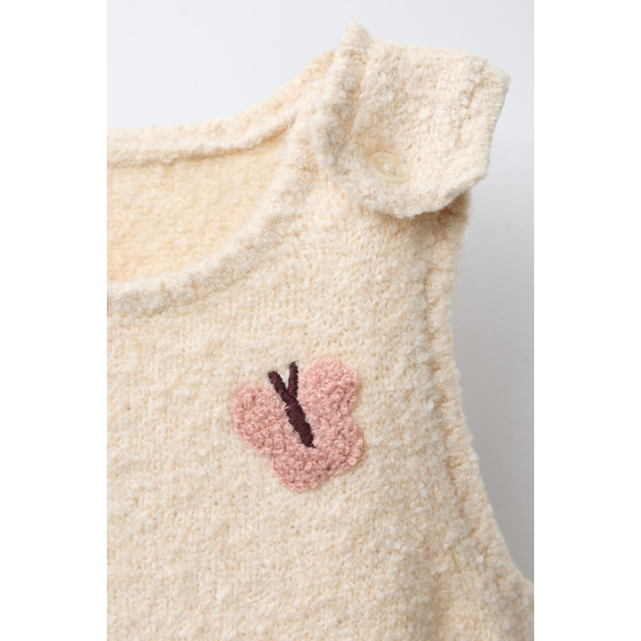 ТРИКОТАЖНЫЙ КОМБИНЕЗОН С ВЫШИВКОЙ «БАБОЧКИ»