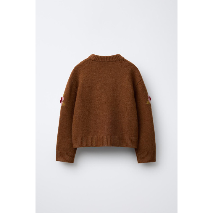 ВЯЗАНЫЙ ДЖЕМПЕР С ЦВЕТОЧНЫМИ АППЛИКАЦИЯМИ