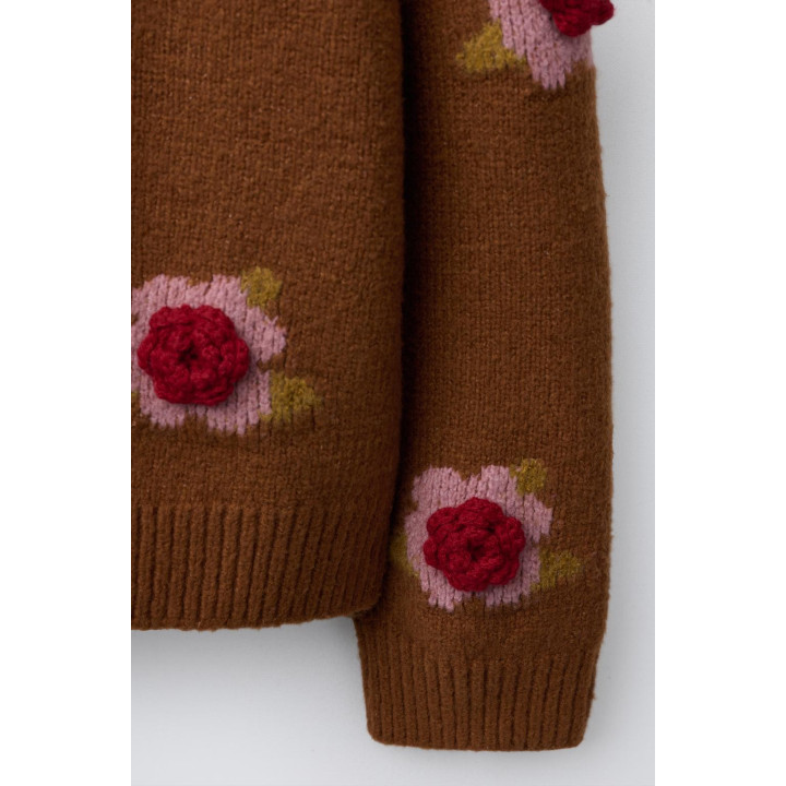 ВЯЗАНЫЙ ДЖЕМПЕР С ЦВЕТОЧНЫМИ АППЛИКАЦИЯМИ