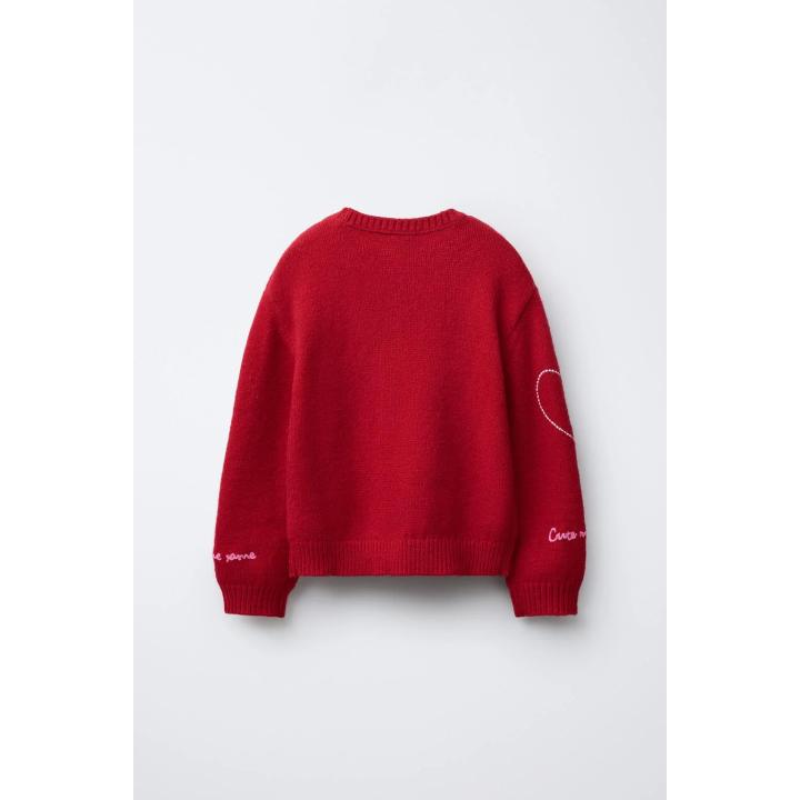 ВЯЗАНЫЙ СВИТЕР С ВЫШИВКОЙ