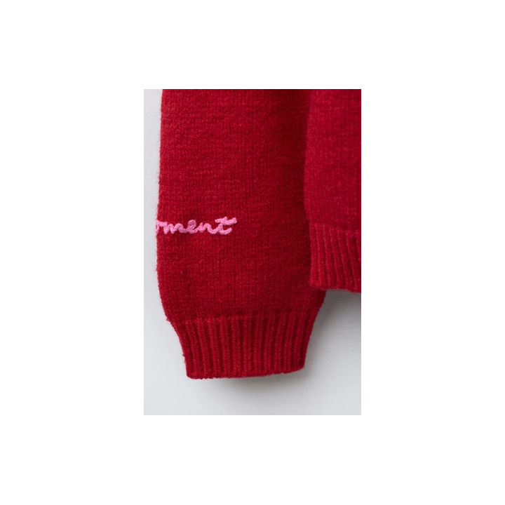 ВЯЗАНЫЙ СВИТЕР С ВЫШИВКОЙ