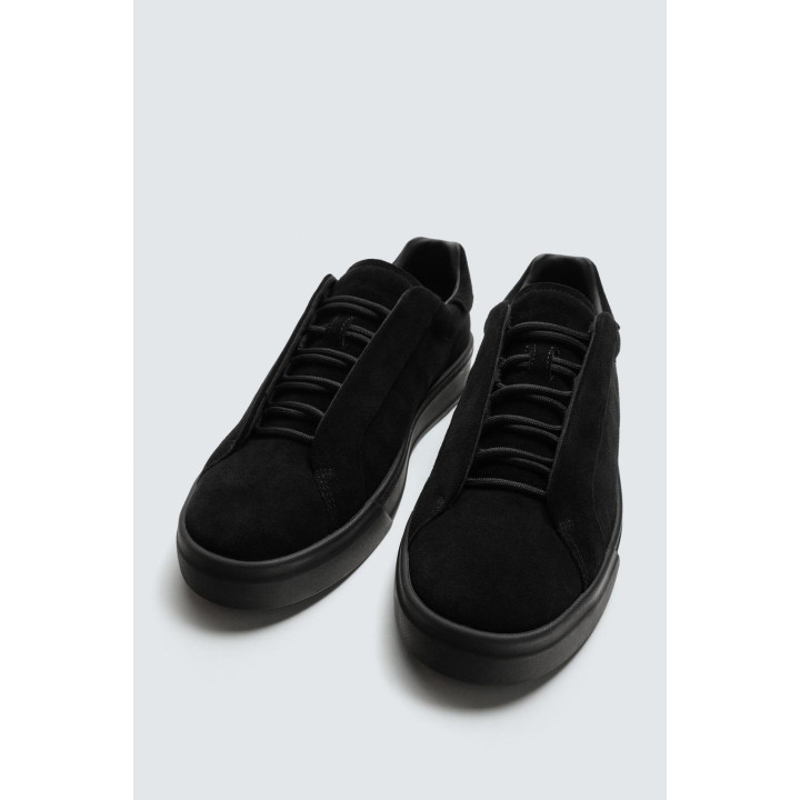 ОДНОТОННЫЕ КОЖАНЫЕ КРОССОВКИ