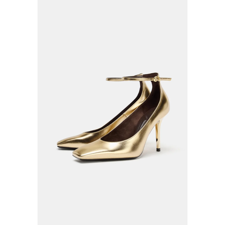 Туфли на высоком каблуке с металлическим эффектом