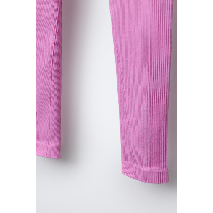 БЕСШОВНЫЕ ЛЕГИНСЫ ИЗ КОЛЛЕКЦИИ SKI